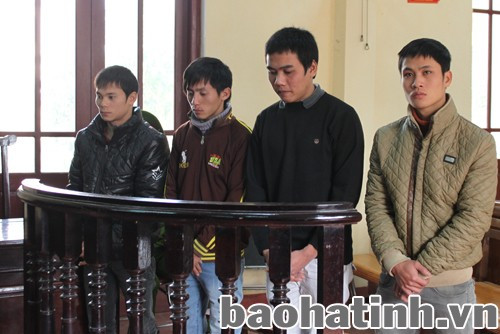 Các đối tượng tại tòa