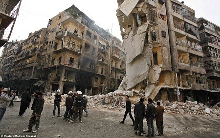 Hậu quả của một vụ tấn công không kích vào khu vực có quân nổi dậy.