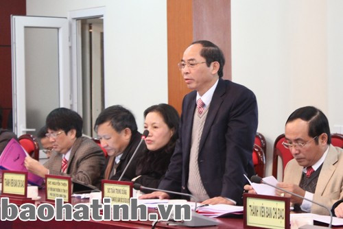 Phó chủ tịch UBND tỉnh ghi nhận những ý kiến đóng góp của đoàn công tác và yêu cầu ngành giáo dục Hà Tĩnh tiếp tục rà soát, cập nhật số liệu, hoàn chính báo cáo trong thời gian sớm nhất.