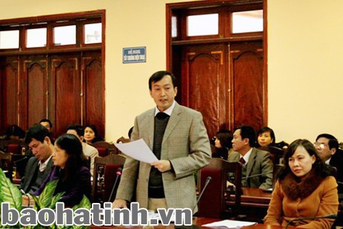 Tổng Biên tập Báo Hà Tĩnh Nghiêm Sỹ Đống phát biểu tại hội nghị