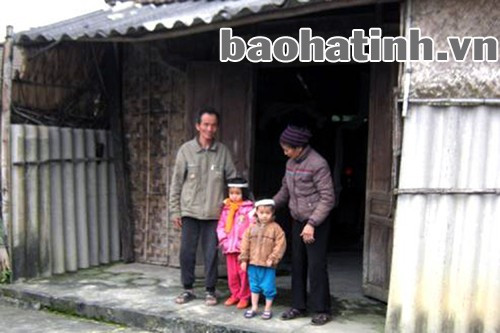 Rồi đây, khi ông Yến bà Lân tuổi cao, sức yếu Quân, Anh biết nương tựa vào đâu? Rồi đây, khi ông Yến bà Lân tuổi cao, sức yếu Quân, Anh biết nương tựa vào đâu?