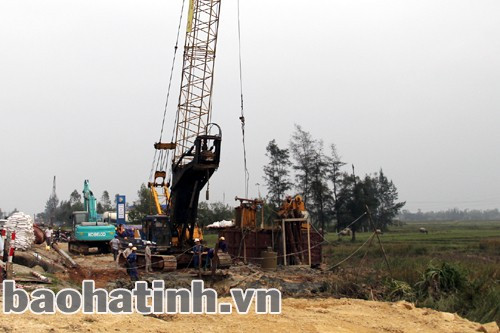 Công tác giải ngân nguồn vốn GPMB qua huyện Cẩm Xuyên mới đạt 39% Công tác giải ngân nguồn vốn GPMB qua huyện Cẩm Xuyên mới đạt 39%