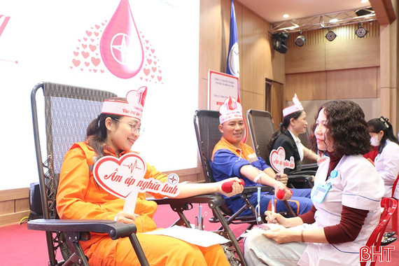  "Tuần lễ hồng EVN" thu về 139 đơn vị máu 