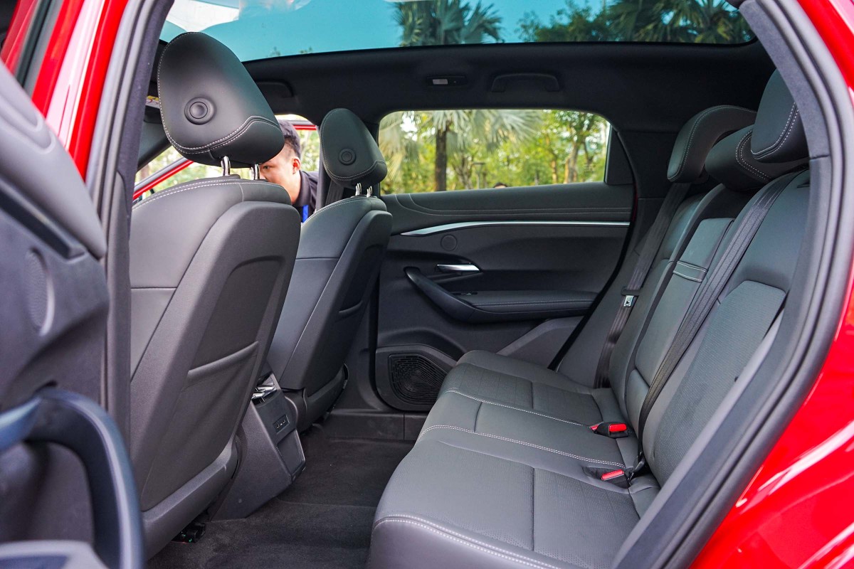 VinFast VF 7 - kẻ thách thức CR-V, CX-5