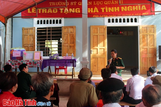 Trao nhà tình nghĩa cho thân nhân liệt sỹ ảnh 1