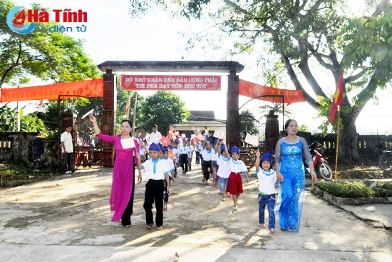 Hà Tĩnh tưng bừng khai giảng năm học mới ảnh 19
