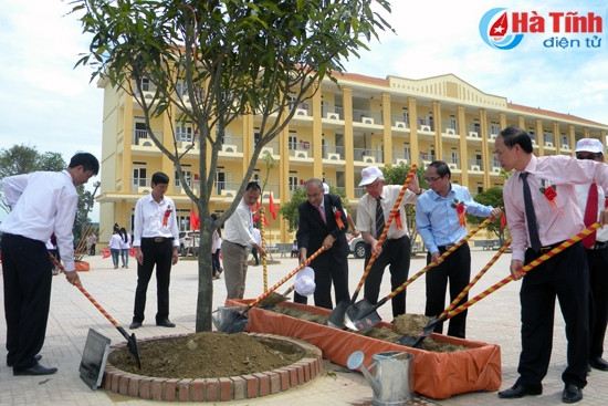 Khánh thành Trường THPT Hương Sơn do tỷ phú Rudolf Walther tài trợ ảnh 2