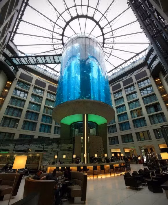 Những thang máy "khổng lồ" và kỳ dị nhất thế giới ảnh 1 Những thang máy "khổng lồ" và kỳ dị nhất thế giới ảnh 1