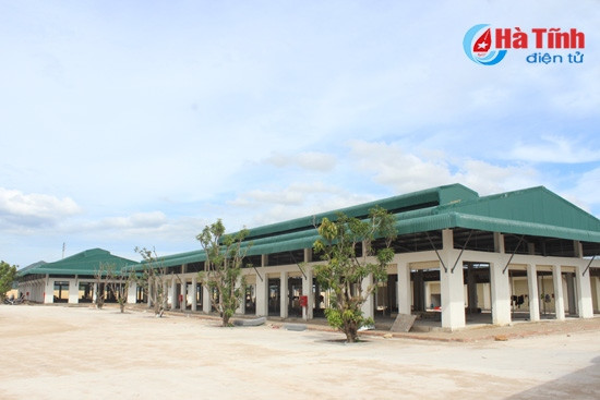 Đã có 1.200 hộ đăng ký thuê ki-ốt tại chợ mới thị xã Kỳ Anh ảnh 2