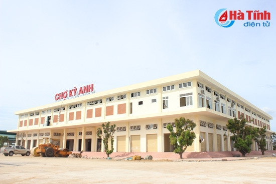 Đã có 1.200 hộ đăng ký thuê ki-ốt tại chợ mới thị xã Kỳ Anh ảnh 1