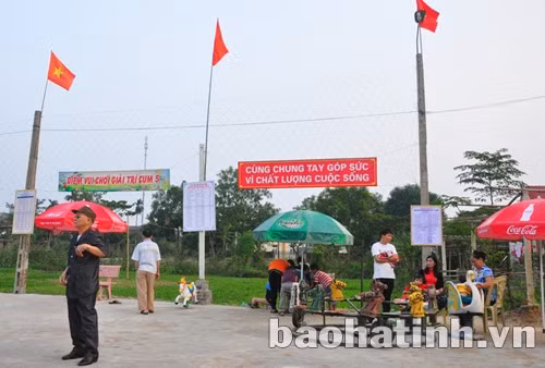 Người dân và các cháu nhỏ đã có điểm vui chơi, thư giãn