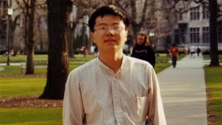 Giáo sư Ngô Bảo Châu tại Đại học Chicago (Mỹ) năm 2001. (Ảnh tư liệu)