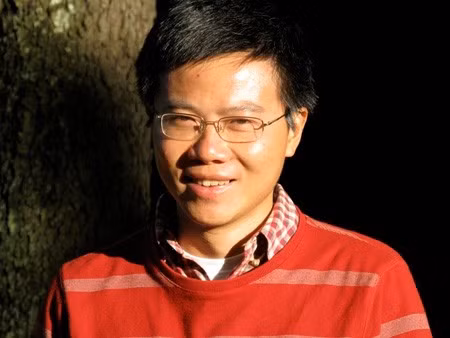 Tháng 1/2010, GS. Ngô Bảo Châu nhận lời giảng dạy tại khoa Toán trường ĐH Chicago (Mỹ). Tháng 9 năm nay, anh sẽ bắt đầu giảng dạy tại ĐH Chicago. (Ảnh: Uchicago)