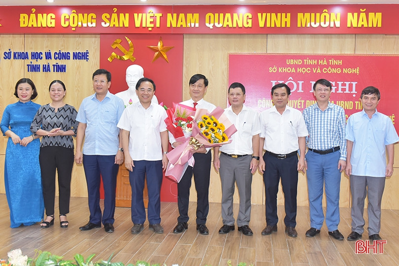 Công bố quyết định bổ nhiệm Phó Giám đốc Sở KH&CN Hà Tĩnh