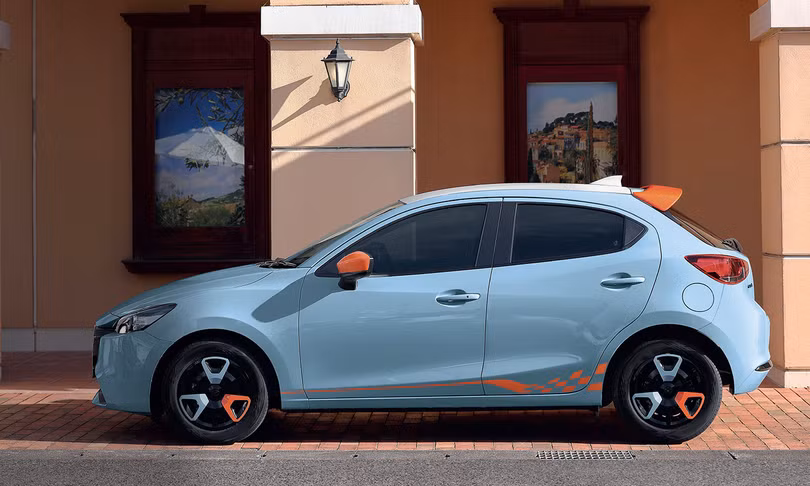 Mazda2 bản nâng cấp giá từ 17.000 USD