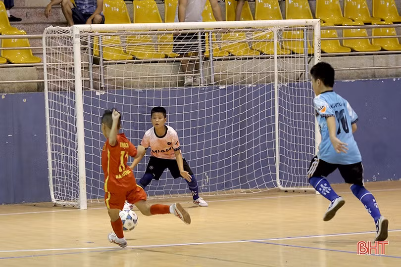 Xác định 2 đội vào chung kết Giải Bóng đá nhi đồng Hà Tĩnh