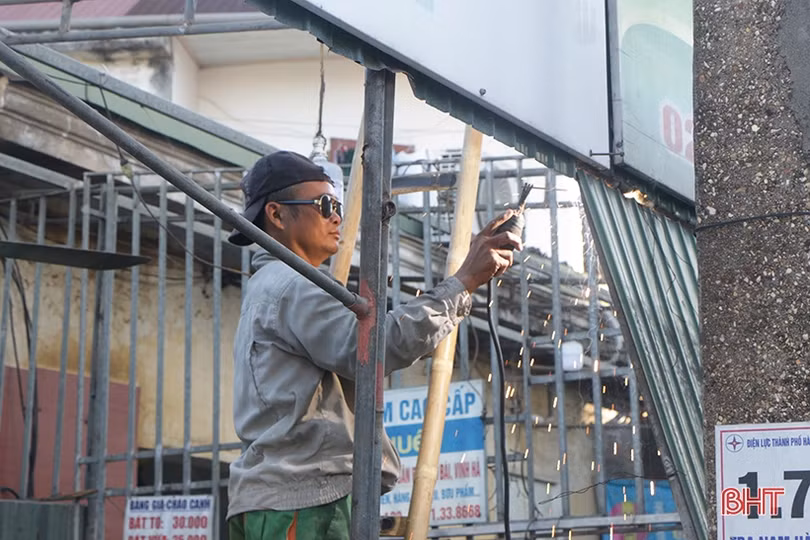 Giải phóng vỉa hè, tạo diện mạo cho khu vực trung tâm TP Hà Tĩnh