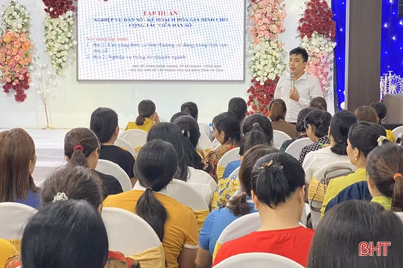 Nâng cao năng lực cho đội ngũ cộng tác viên dân số mới vào nghề