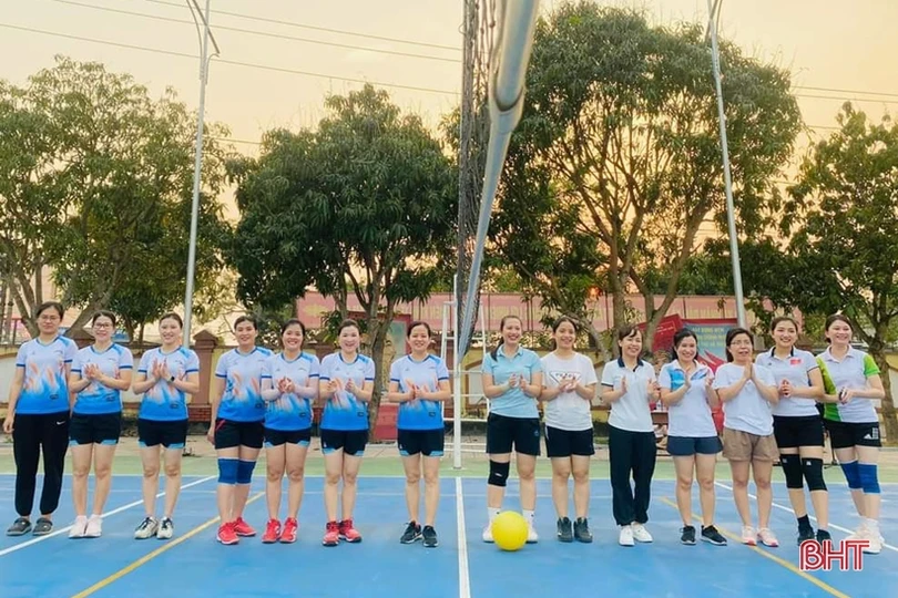 Thôn Trung đoàn kết xây dựng xóm đạo bình yên