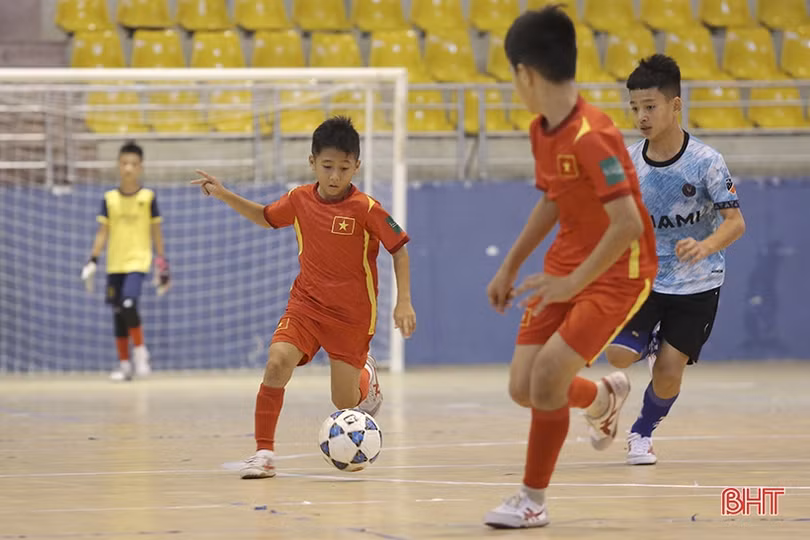 Xác định 2 đội vào chung kết Giải Bóng đá nhi đồng Hà Tĩnh