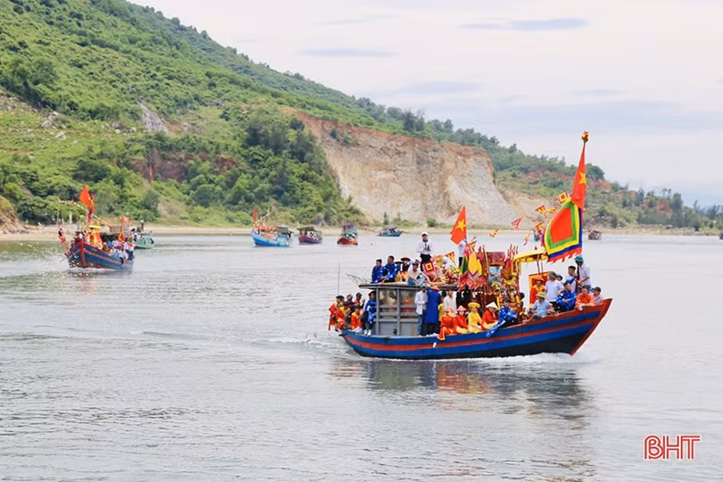 Linh thiêng Lễ hội đền Chiêu Trưng Đại vương Lê Khôi 2023