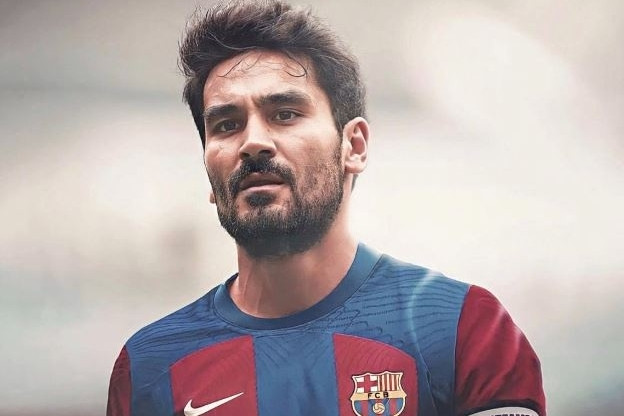 Man City mất trắng trụ cột vào tay Barcelona