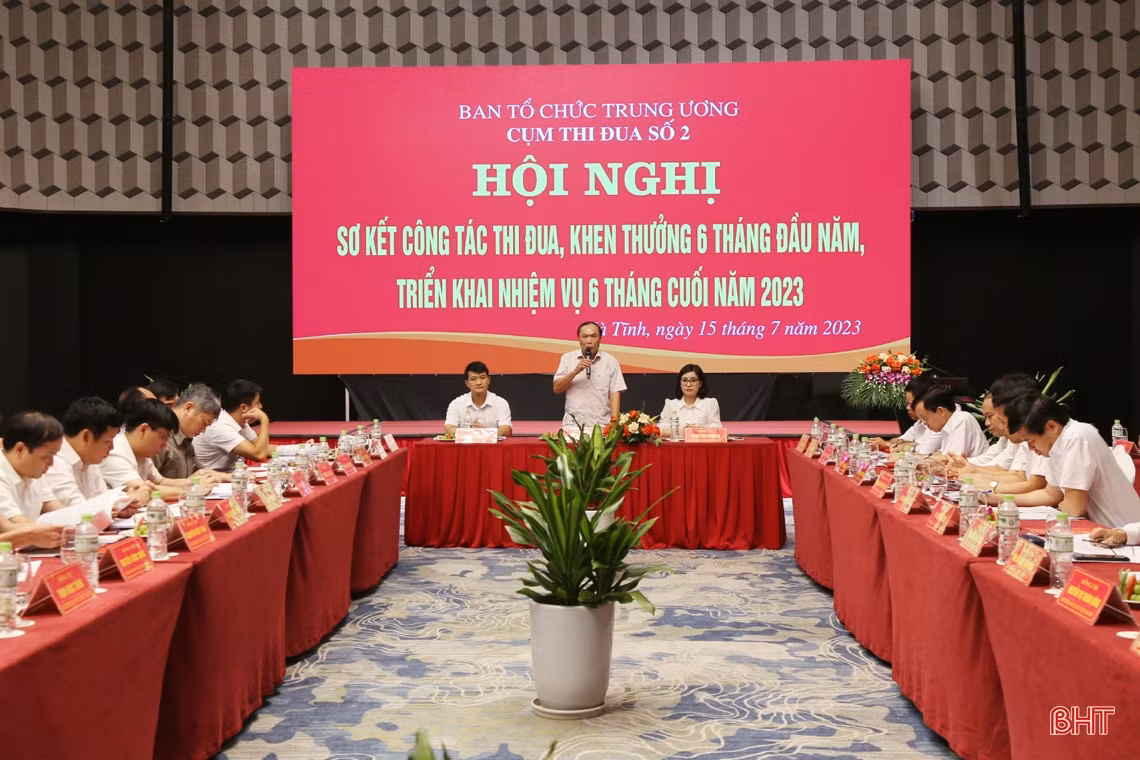 Chia sẻ nhiều kinh nghiệm trong công tác tổ chức, xây dựng Đảng