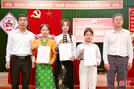 3 học sinh dân tộc thiểu số vinh dự đứng vào hàng ngũ của Đảng