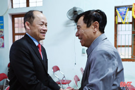 Lãnh đạo tỉnh dự Lễ chào cờ đầu năm tại nơi cư trú