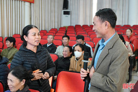 Gần 40 hộ dân Thạch Hà học cách chăn nuôi gà thương phẩm 