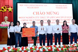 Lớp Cao cấp lý luận chính trị K75.B20 hỗ trợ xây nhà ở cho thương binh 