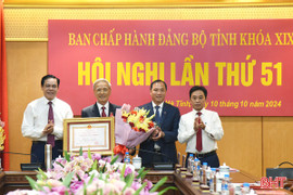 Nguyên Phó Bí thư Thường trực Tỉnh ủy Hà Tĩnh được tặng thưởng Huân chương Lao động hạng Nhất