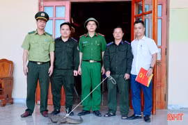 Người dân Đồng Tiến tự nguyện bàn giao cá thể kỳ đà vân quý hiếm