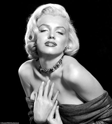 bo suu tap vay ao trang suc lon nhat tung thay cua marilyn monroe