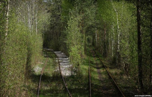 cau chuyen phia sau duong ham tinh yeu noi tieng