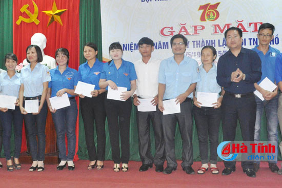 gap mat truyen thong can bo doi tntp ho chi minh