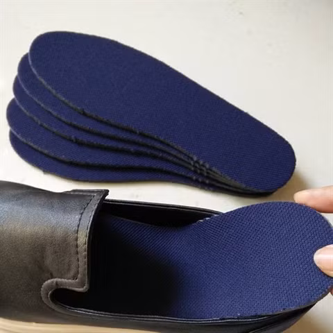 meo than thanh di giay chat khong bi dau chan thong thoang