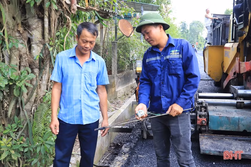 Đẩy nhanh thi công tuyến đường 23 tỷ đồng ở xã phấn đấu đạt chuẩn NTM nâng cao