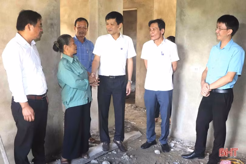 Hỗ trợ xây dựng 2 nhà nhân ái ở Vũ Quang