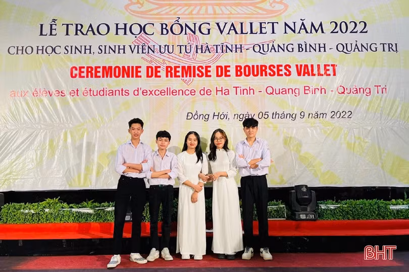 Nam sinh Hà Tĩnh nỗ lực vượt khó, chinh phục IELTS 7.5