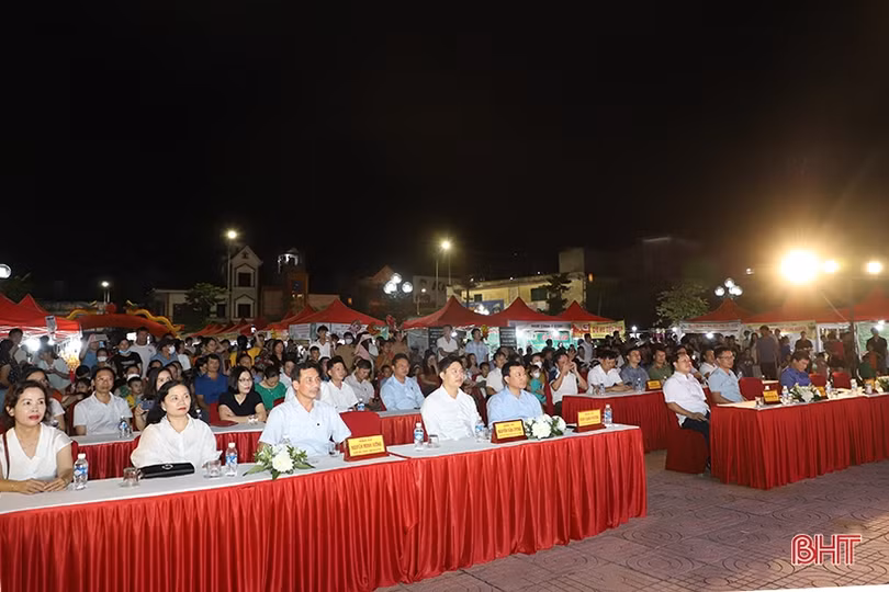 Phiên chợ quảng bá sản phẩm công nghiệp nông thôn tiêu biểu và sản phẩm OCOP Hà Tĩnh