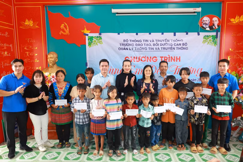 Dự án “Phát triển báo chí Việt Nam” tổ chức khóa tập huấn k ể chuyện bằng hình ảnh trên các loại hình truyền thông