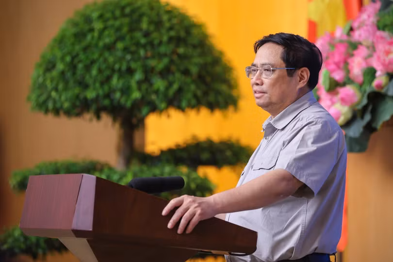 Thủ tướng yêu cầu thấm nhuần “bài học xương máu” về tiêm vaccine, sớm khắc phục bằng được tình trạng thiếu thuốc