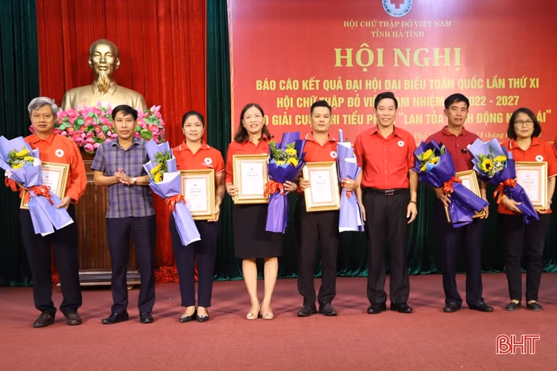 6 tác phẩm đạt giải cuộc thi “Lan tỏa hành động nhân ái”