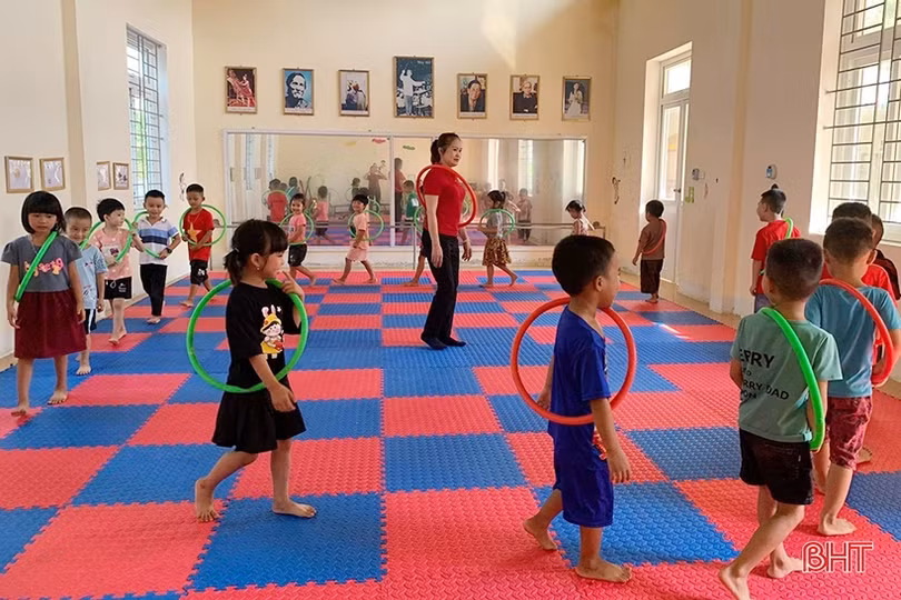 “Người mẹ thứ hai” trong ngôi trường hạnh phúc ở Hà Tĩnh