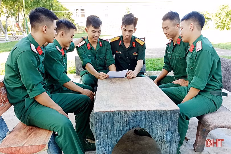 Binh nhất trinh sát đặc nhiệm thỏa ước mơ trở thành sĩ quan biên phòng