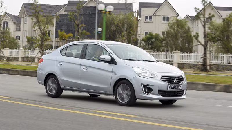 uu dai len den 50 trieu dong khi mua xe mitsubishi trong thang 6