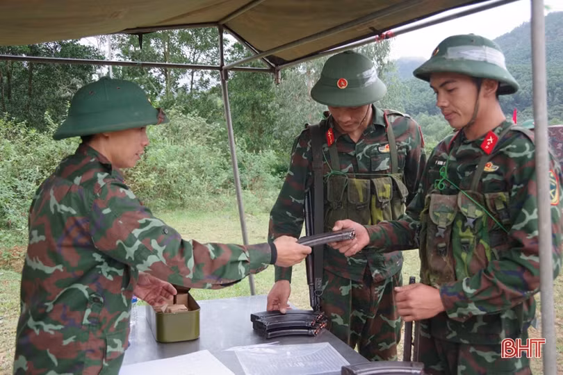 Trung đoàn 841 kiểm tra bắn đạn thật