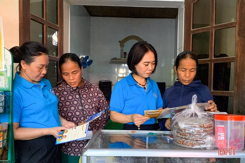 Thi đua thực hiện các chuyên đề, “đòn bẩy” để BHXH Hà Tĩnh tăng tốc