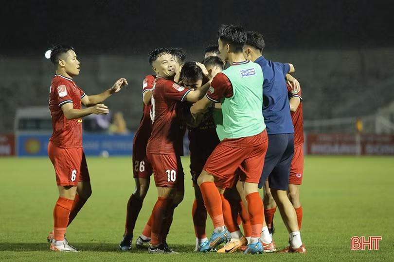 Những vấn đề của Hồng Lĩnh Hà Tĩnh sau trận hòa derby xứ Nghệ